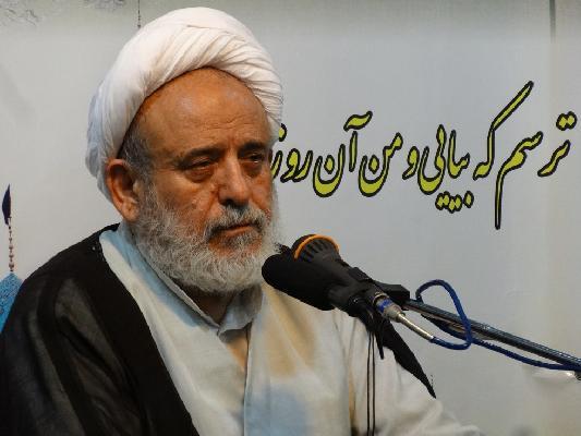 استاد حسین انصاریان هشدار دادند؛  دست‌های پشت پرده برای بی اهمیت کردن مراجع در اذهان و جامعه